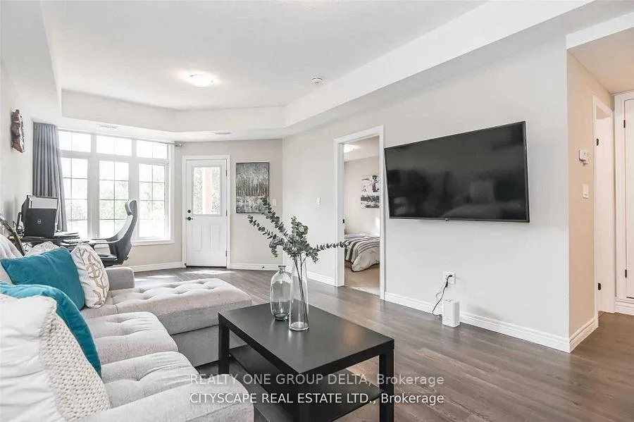 Photo 11 of Unit 203, 333 Gosling Gardens, Guelph, Clairfields/Hanlon Business Park — HOMEH