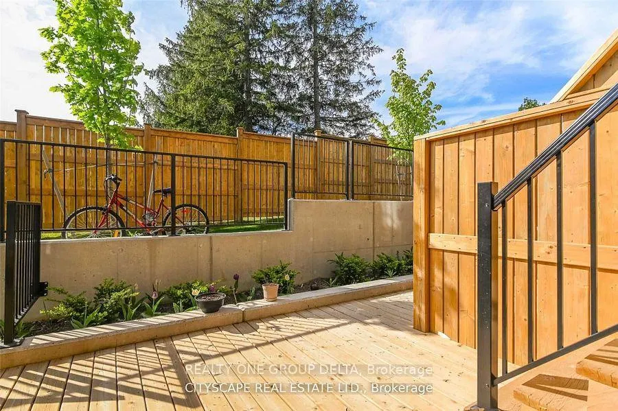 Photo 14 of Unit 203, 333 Gosling Gardens, Guelph, Clairfields/Hanlon Business Park — HOMEH