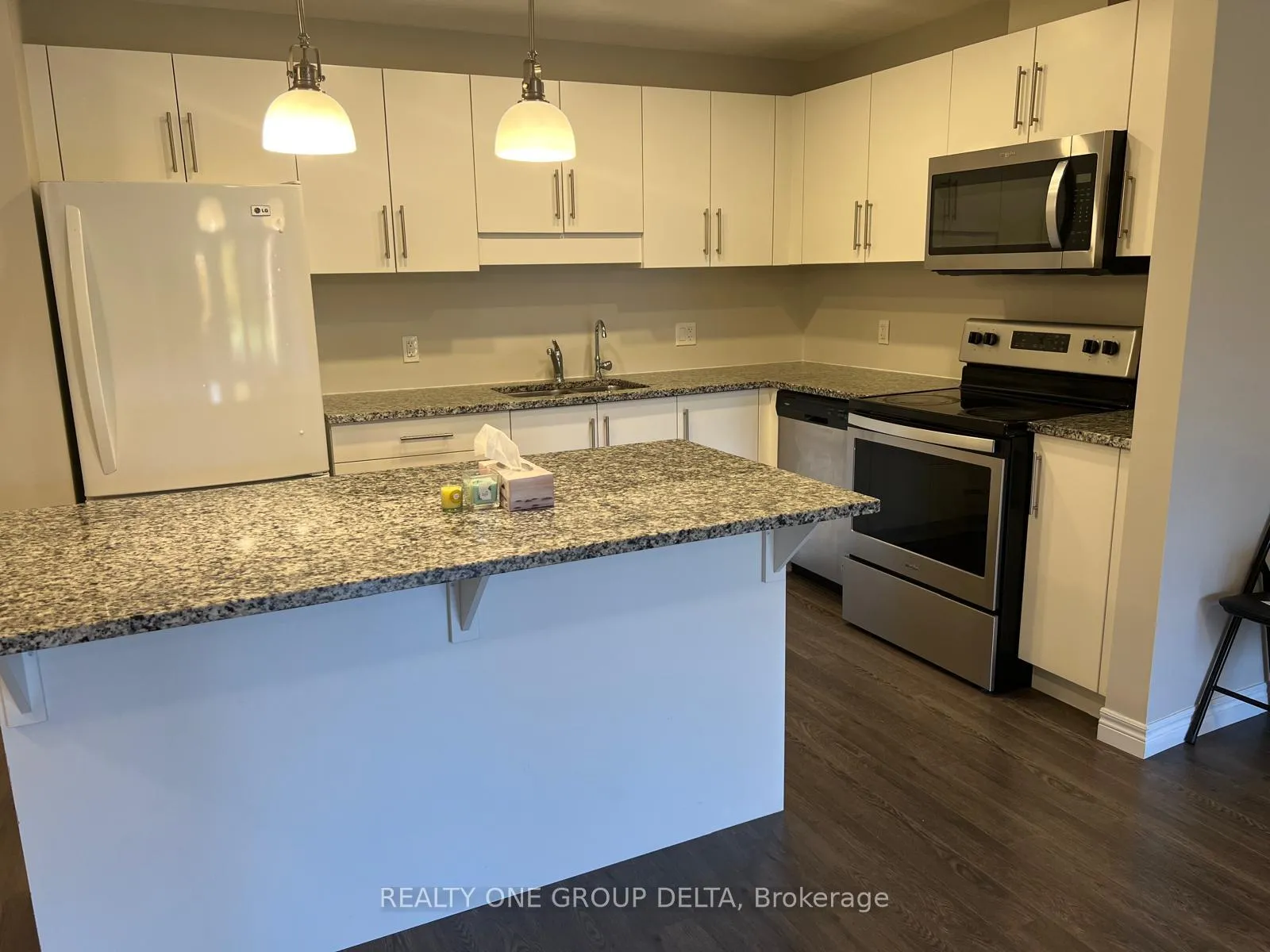 Photo 24 of Unit 203, 333 Gosling Gardens, Guelph, Clairfields/Hanlon Business Park — HOMEH