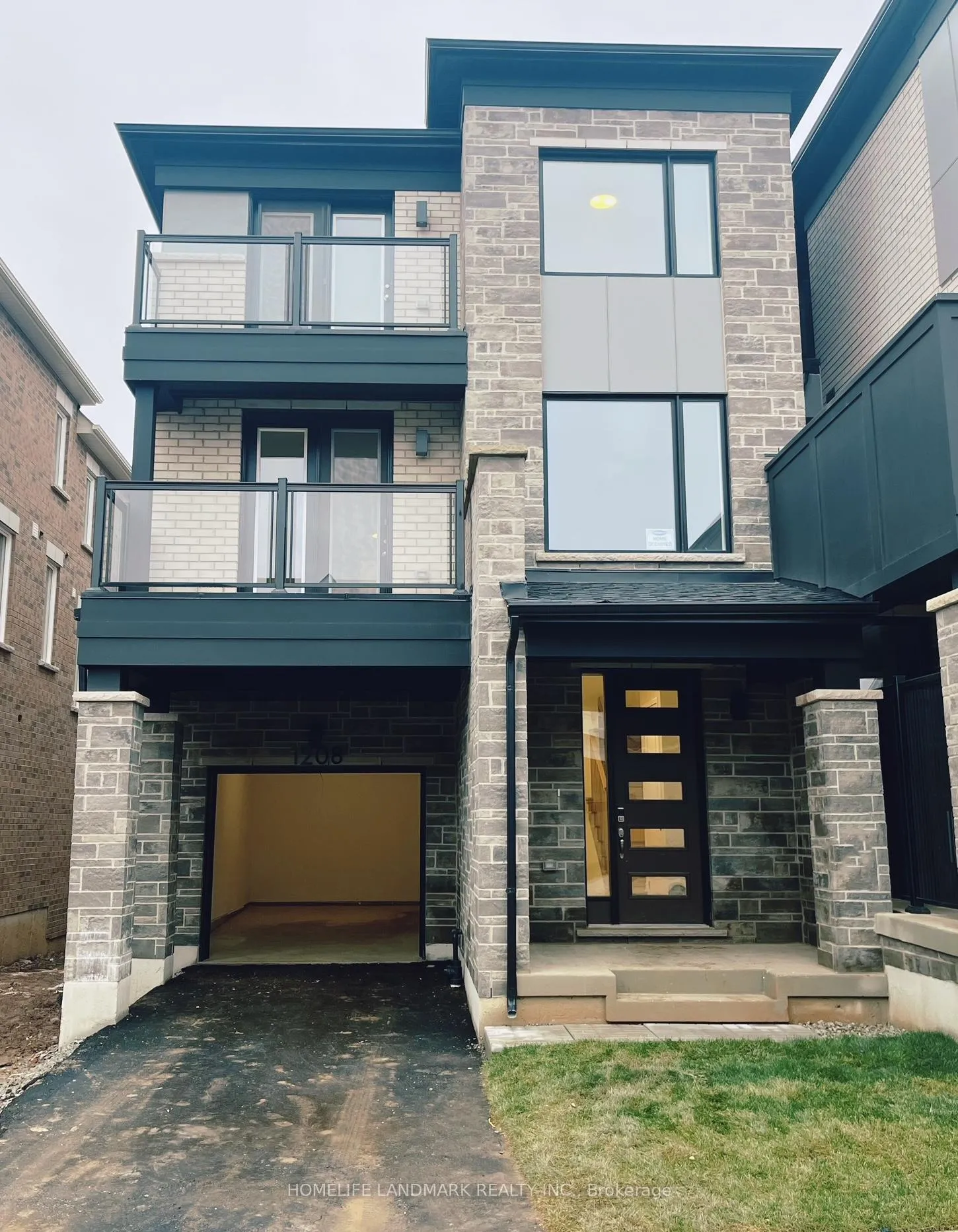 Front of 1208 Granary Street