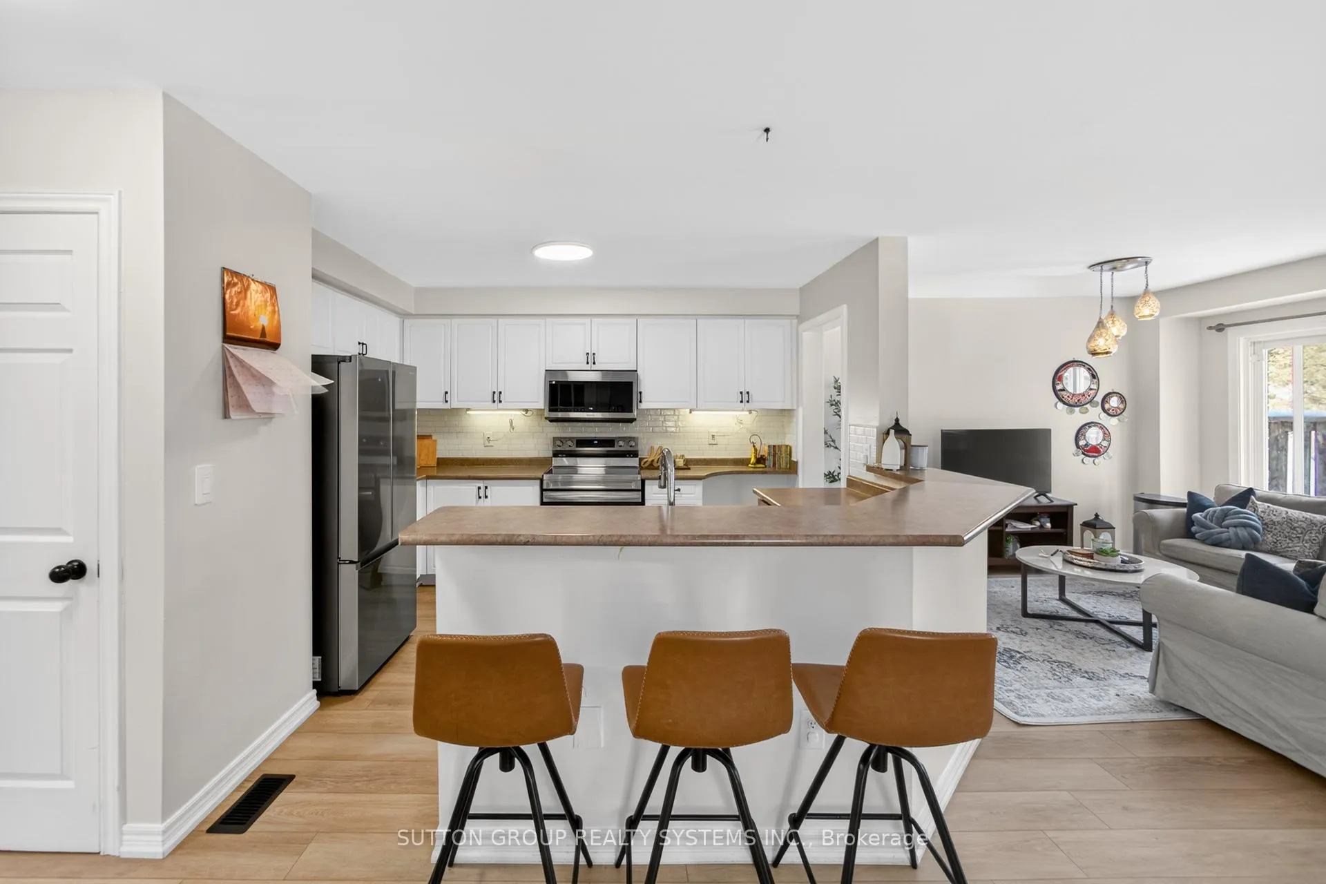 Front of Unit 35, 2871 Darien Road