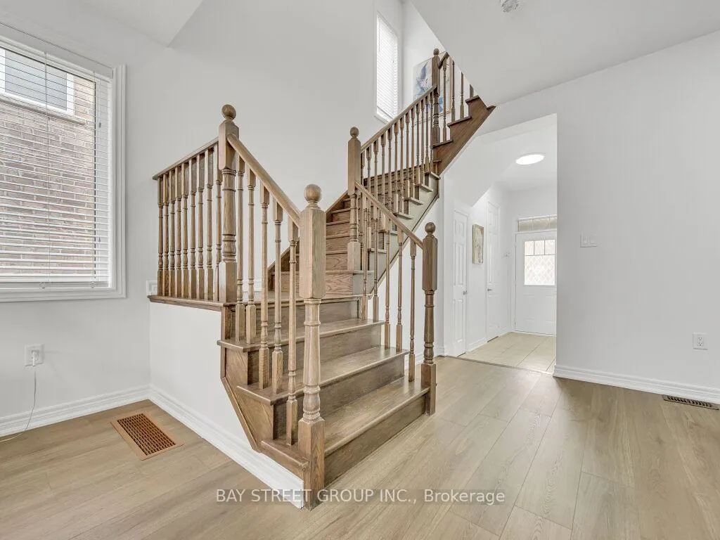 Photo 7 of 92 Abigail Crescent, Caledon, Rural Caledon — HOMEH