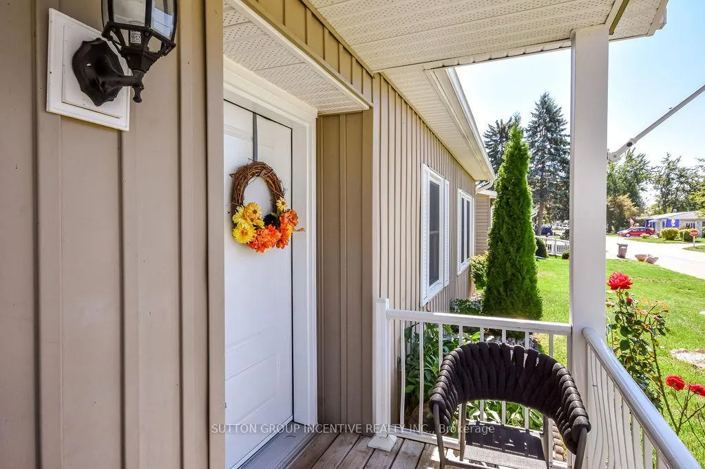 Photo 5 of 118 Linden Lane, Innisfil, Rural Innisfil — HOMEH