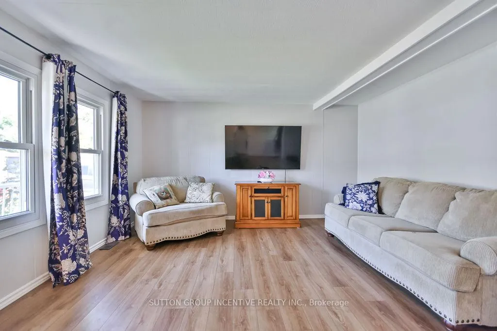 Photo 7 of 118 Linden Lane, Innisfil, Rural Innisfil — HOMEH