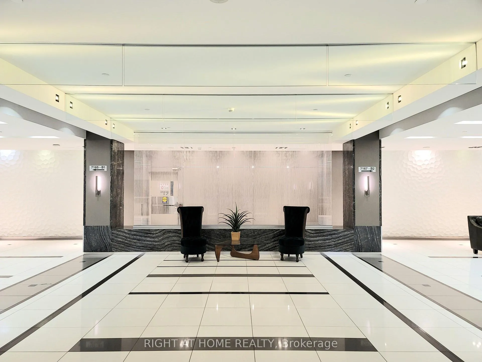 Photo 2 of Unit 1007, 7167 Yonge Street, Markham, Grandview — HOMEH