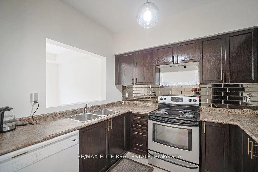 Photo 8 of Unit 79, 1250 St Martins Drive, Pickering, Bay Ridges — HOMEH