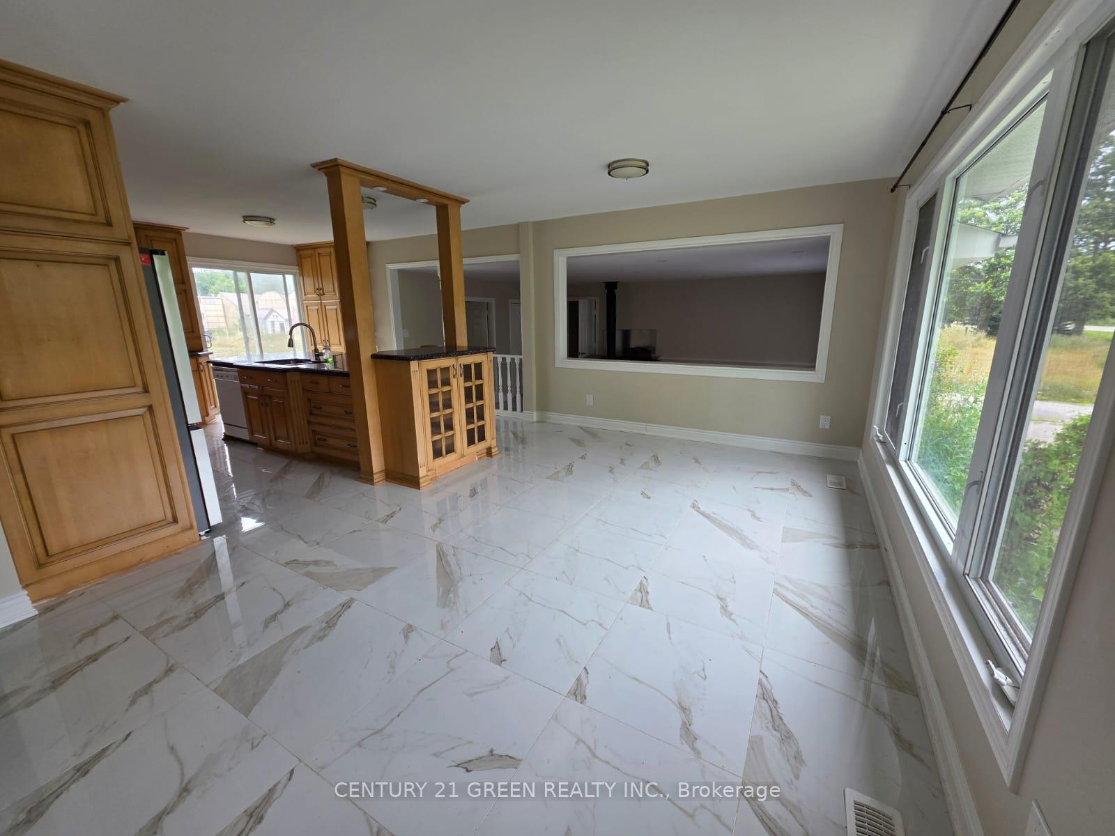 Photo 3 of 418 Mountain Road, Grimsby, Grimsby Escarpment — HOMEH