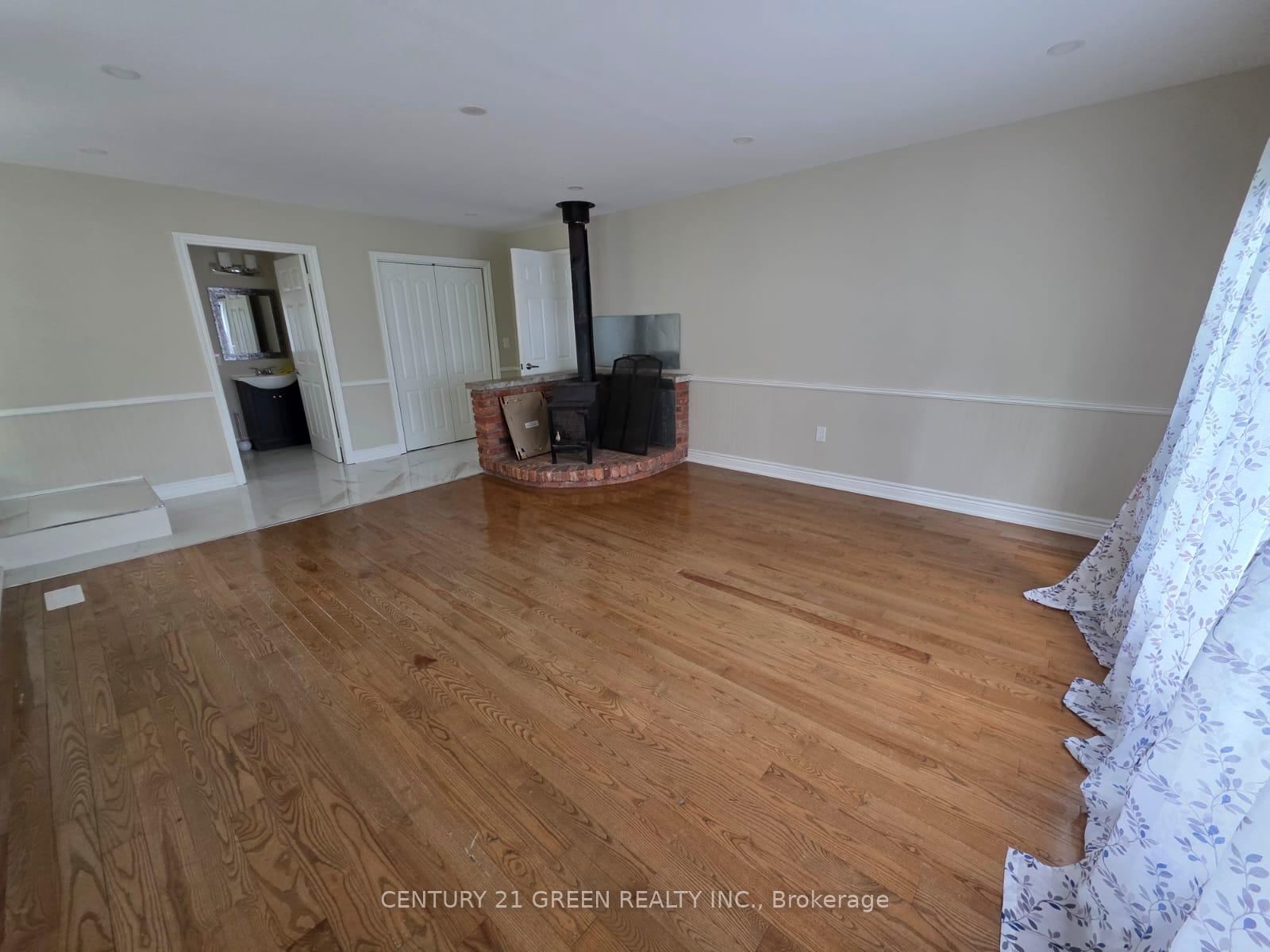 Photo 12 of 418 Mountain Road, Grimsby, Grimsby Escarpment — HOMEH