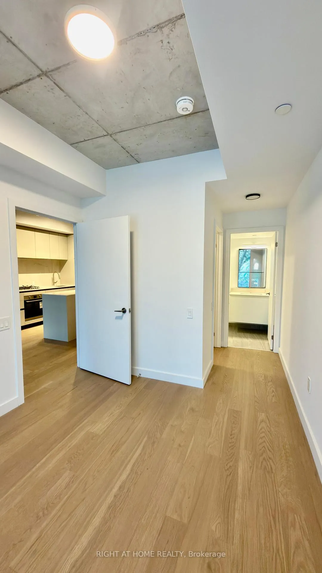 Photo 12 of Unit 323, 1720 Bayview Avenue, Toronto, Mount Pleasant East — HOMEH