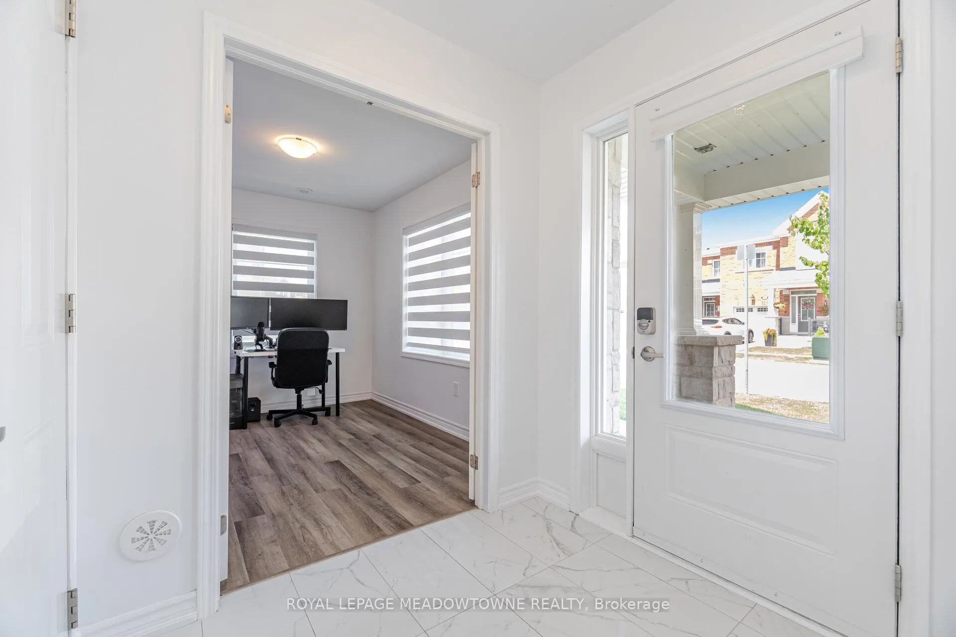 Photo 6 of 898 Cactus Point, Milton, Cobban — HOMEH