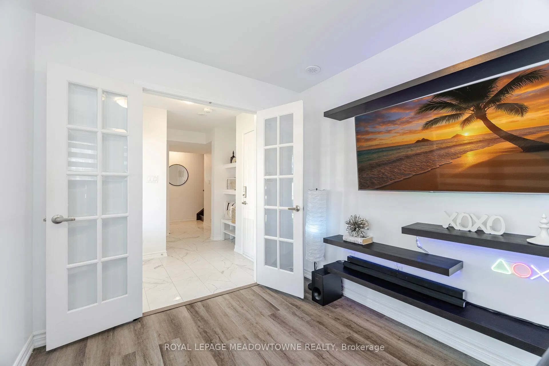 Photo 9 of 898 Cactus Point, Milton, Cobban — HOMEH