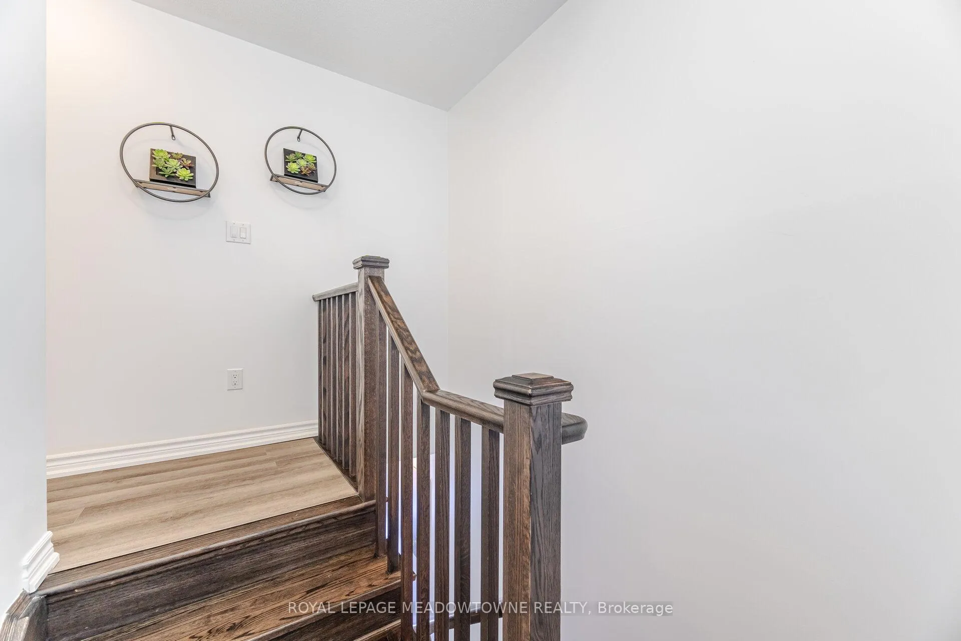 Photo 35 of 898 Cactus Point, Milton, Cobban — HOMEH