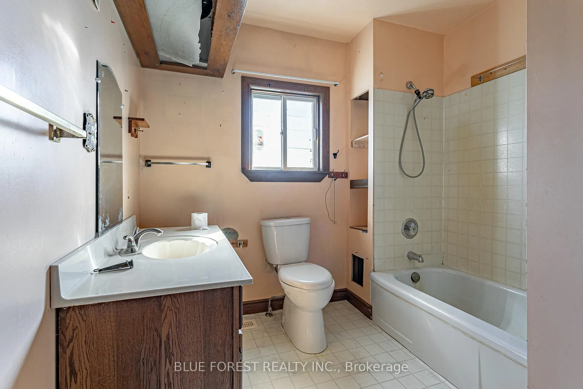 Photo 19 of 4391 Putnam Road, Thames Centre, Crampton — HOMEH