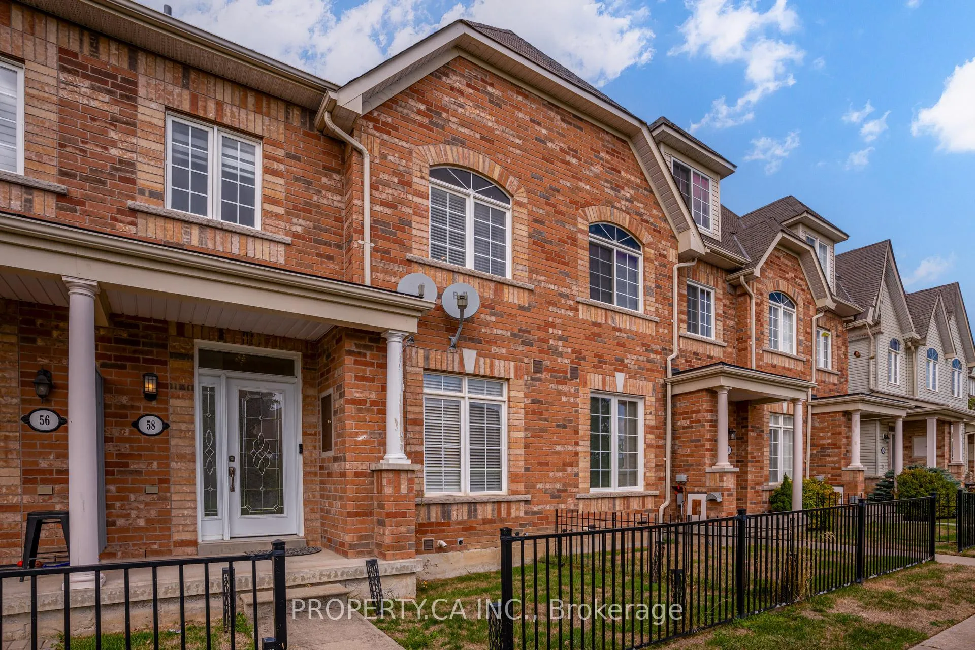 Photo 2 of 58 Wicker Park Way, Whitby, Pringle Creek — HOMEH