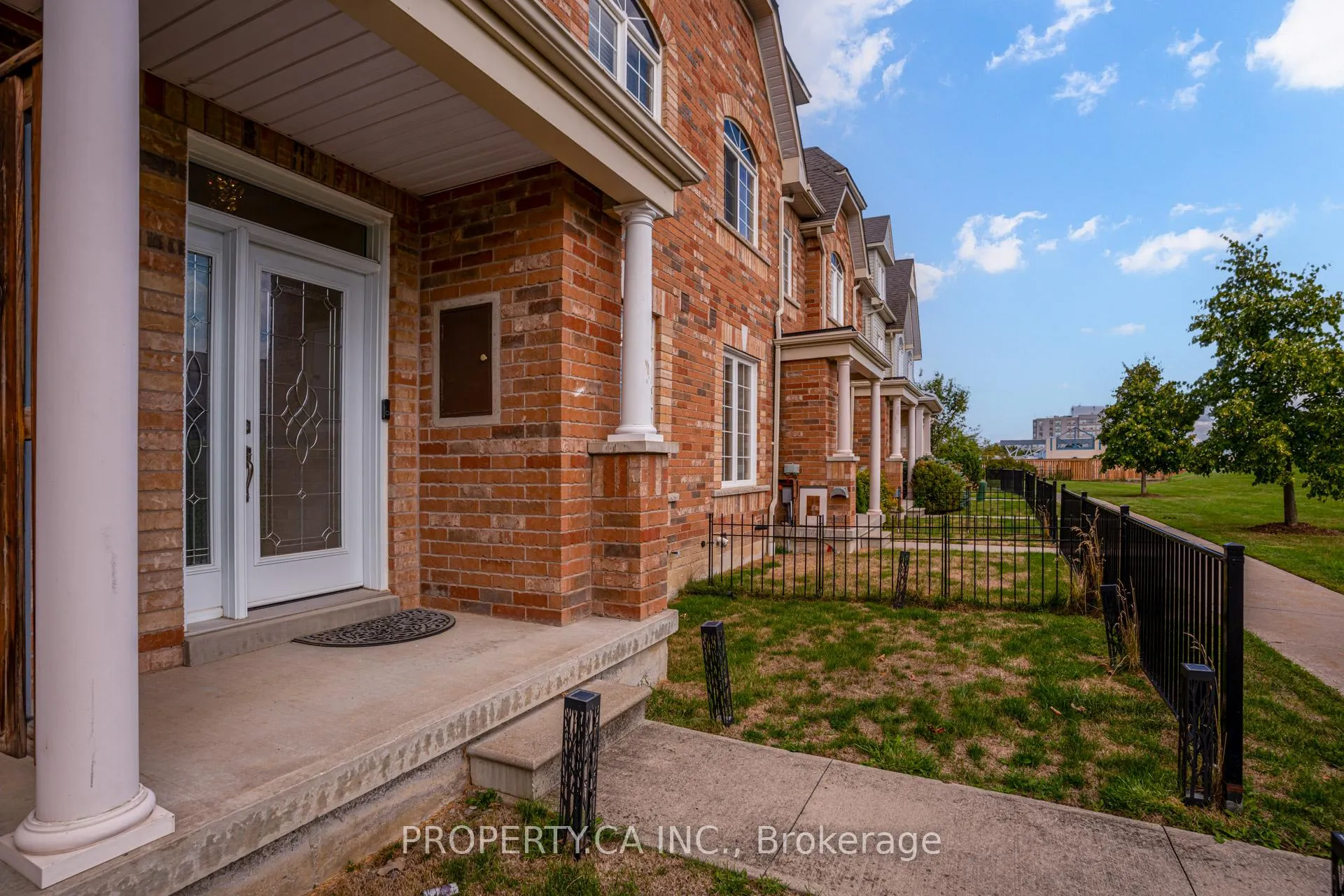 Photo 6 of 58 Wicker Park Way, Whitby, Pringle Creek — HOMEH