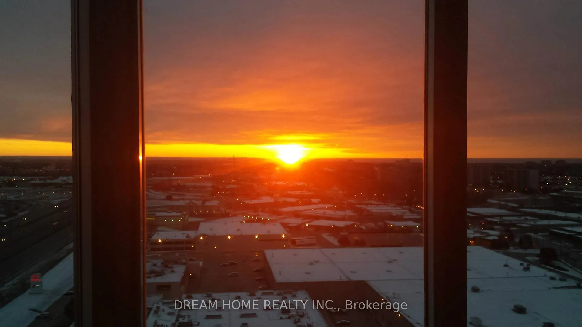 Photo 2 of Unit PH305, 11 Lee Centre Drive, Scarborough, Woburn — HOMEH