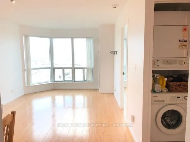 Photo 4 of Unit PH305, 11 Lee Centre Drive, Scarborough, Woburn — HOMEH