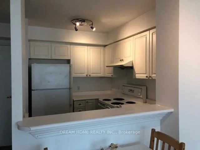Photo 9 of Unit PH305, 11 Lee Centre Drive, Scarborough, Woburn — HOMEH