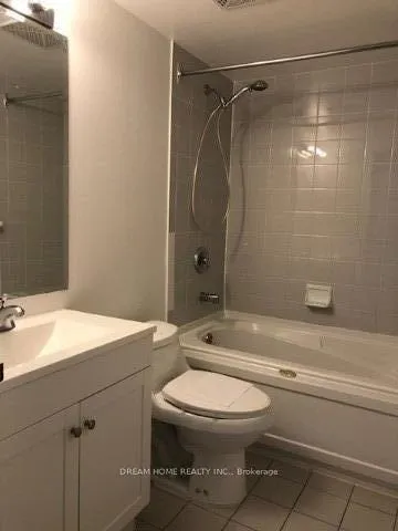 Photo 11 of Unit PH305, 11 Lee Centre Drive, Scarborough, Woburn — HOMEH