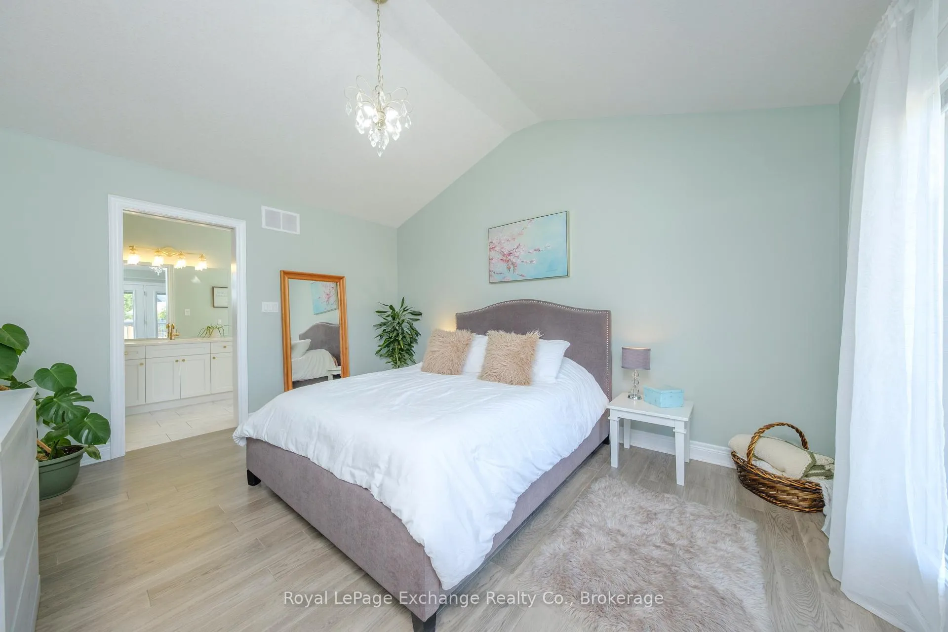 Photo 22 of 218 Wieck Boulevard, Kincardine — HOMEH