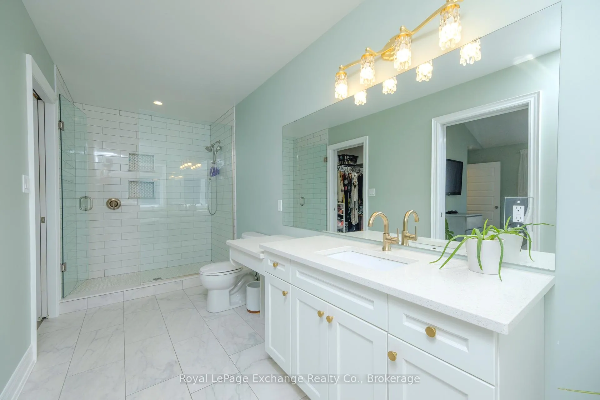 Photo 23 of 218 Wieck Boulevard, Kincardine — HOMEH