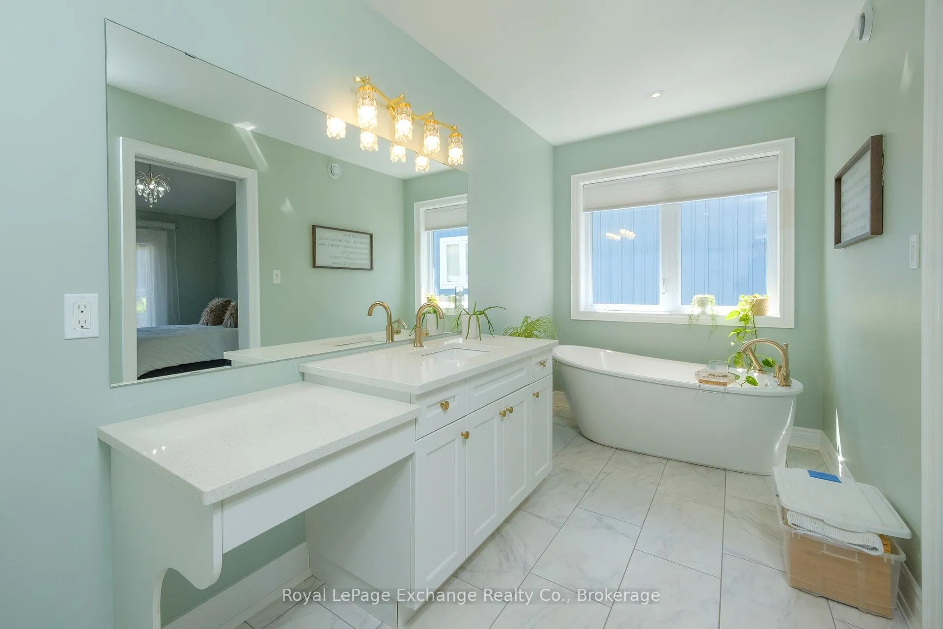 Photo 25 of 218 Wieck Boulevard, Kincardine — HOMEH