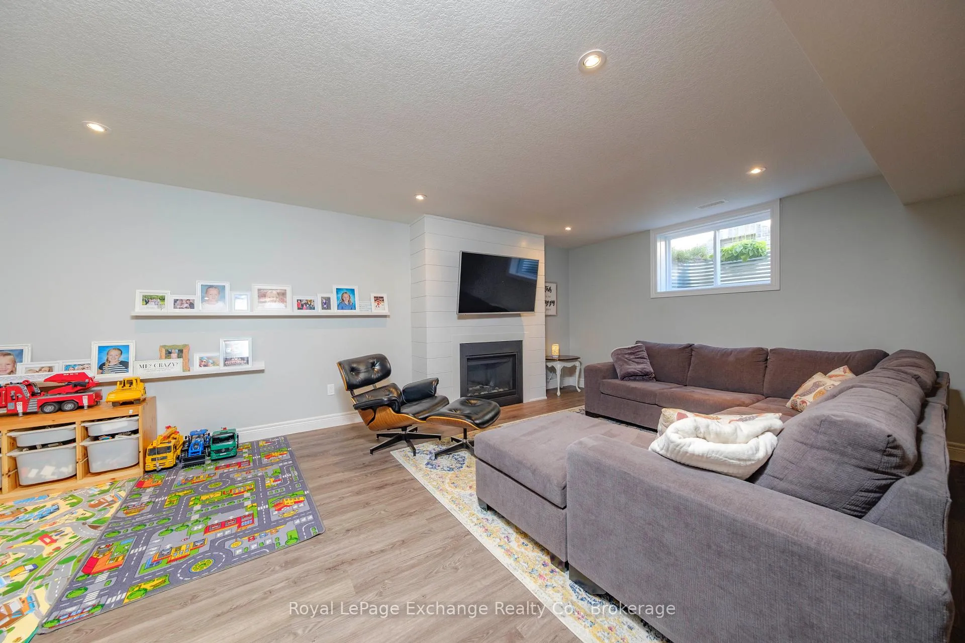 Photo 31 of 218 Wieck Boulevard, Kincardine — HOMEH