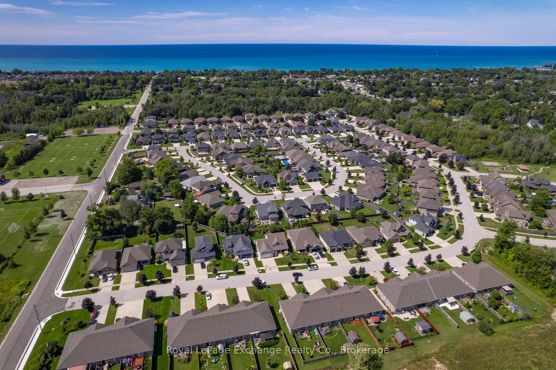 Photo 37 of 218 Wieck Boulevard, Kincardine — HOMEH