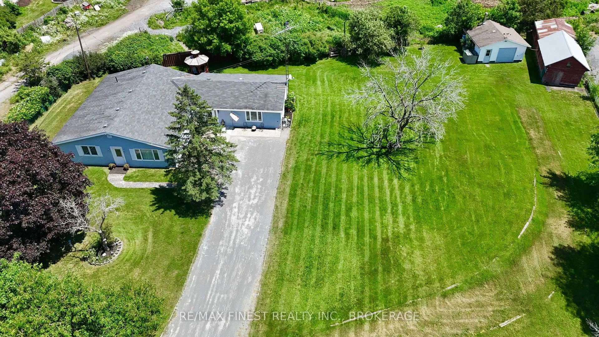 Photo 1 of 609 Millhaven Road, Loyalist, Lennox and Addington - South — HOMEH