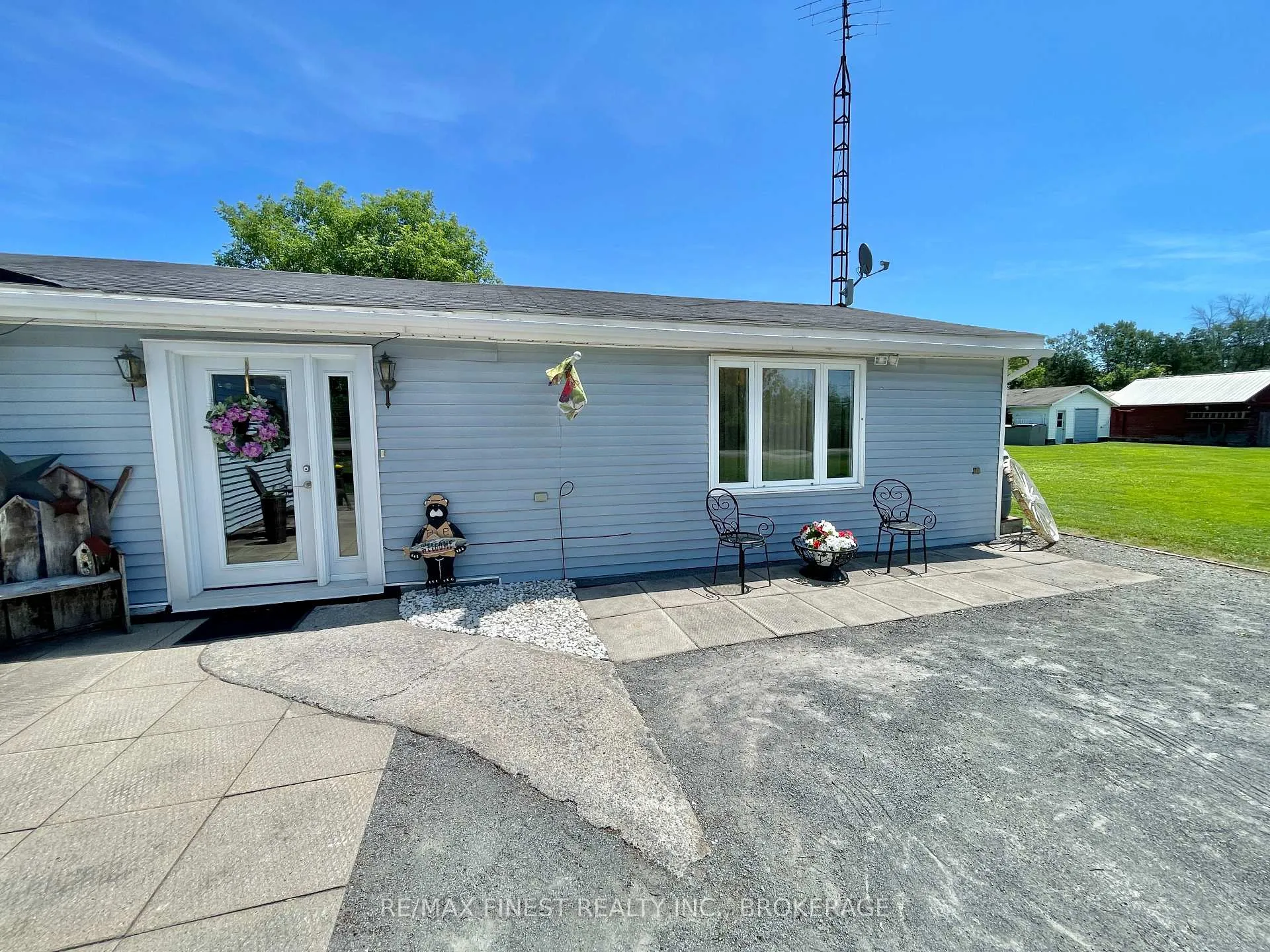 Photo 8 of 609 Millhaven Road, Loyalist, Lennox and Addington - South — HOMEH