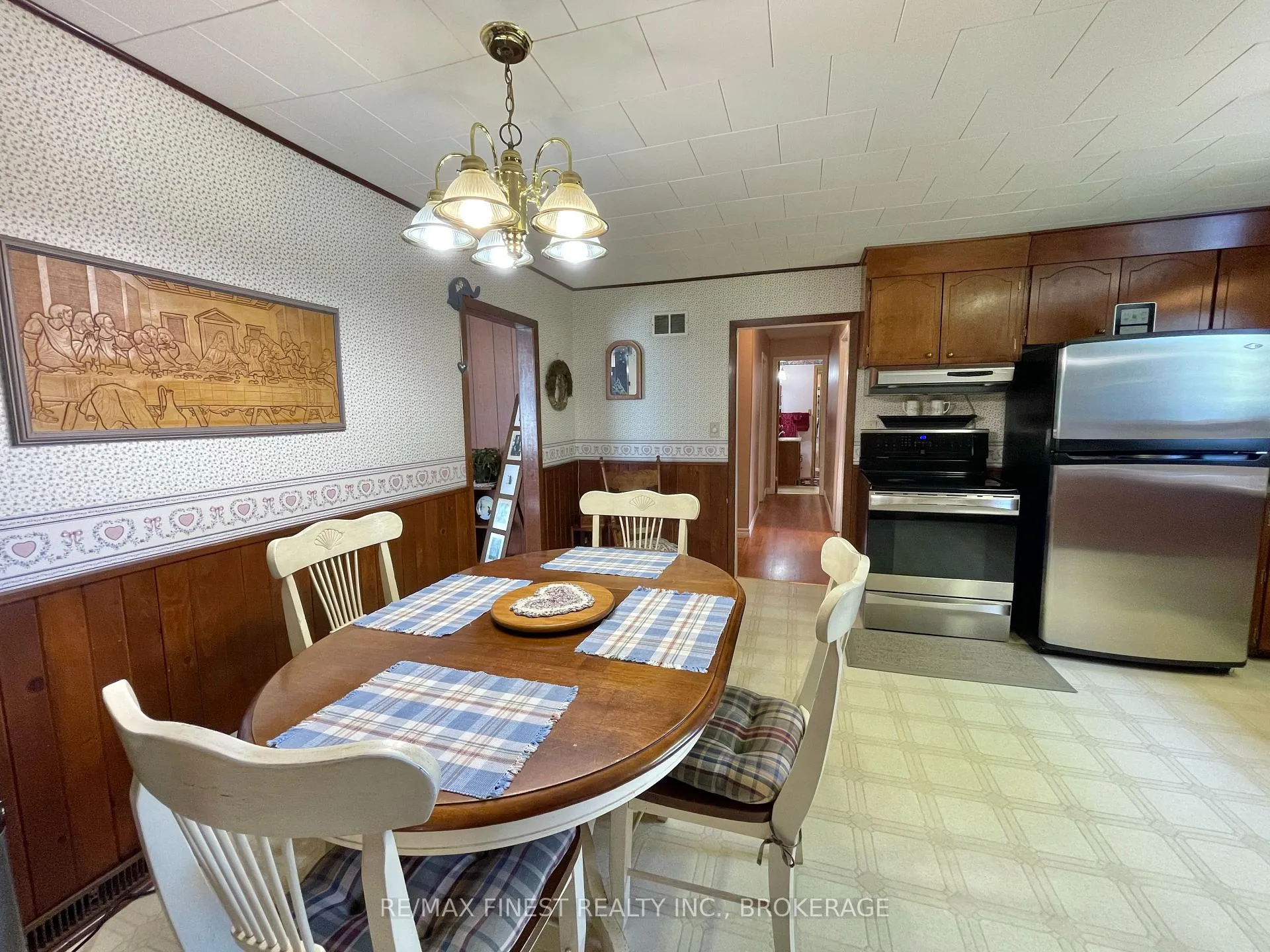 Photo 18 of 609 Millhaven Road, Loyalist, Lennox and Addington - South — HOMEH