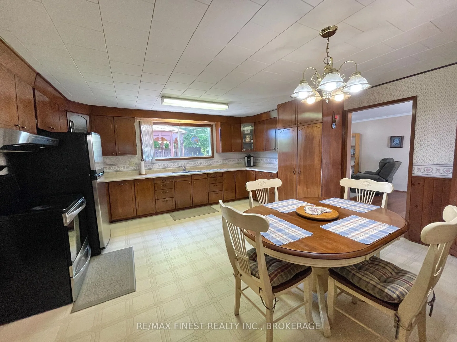 Photo 21 of 609 Millhaven Road, Loyalist, Lennox and Addington - South — HOMEH