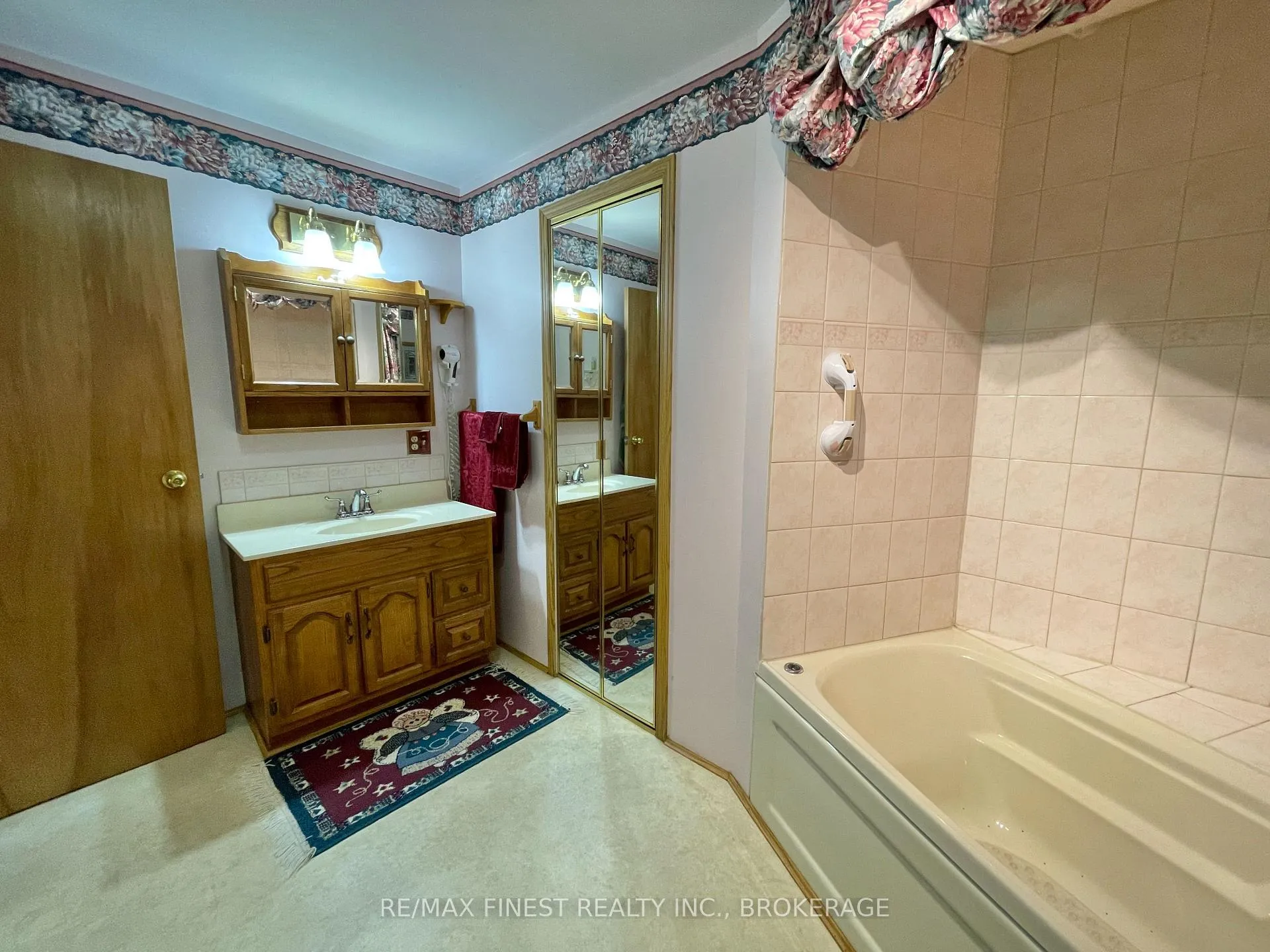 Photo 33 of 609 Millhaven Road, Loyalist, Lennox and Addington - South — HOMEH