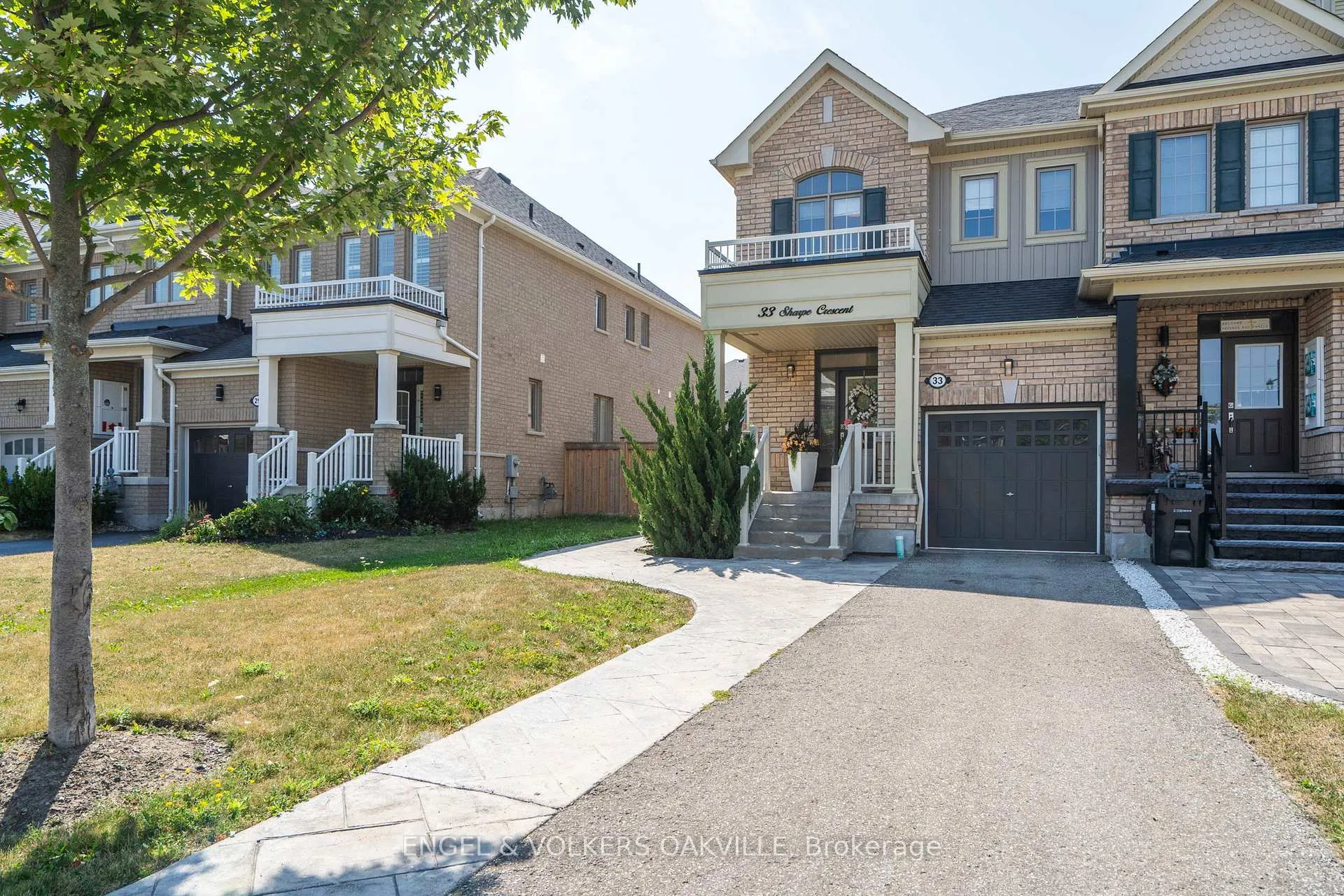 Front of 33 Sharpe Crescent