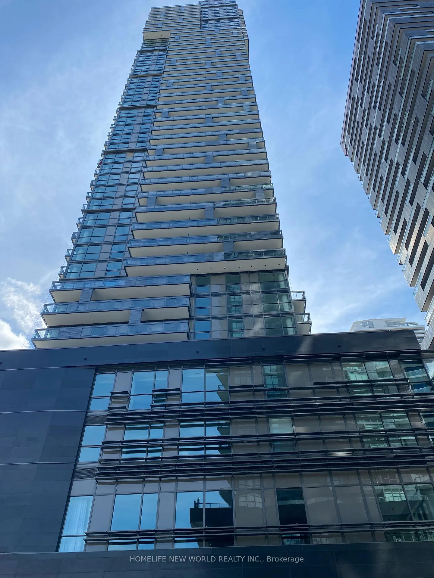 Photo 12 of Unit 2108, 39 Roehampton Avenue, Toronto, Mount Pleasant West — HOMEH