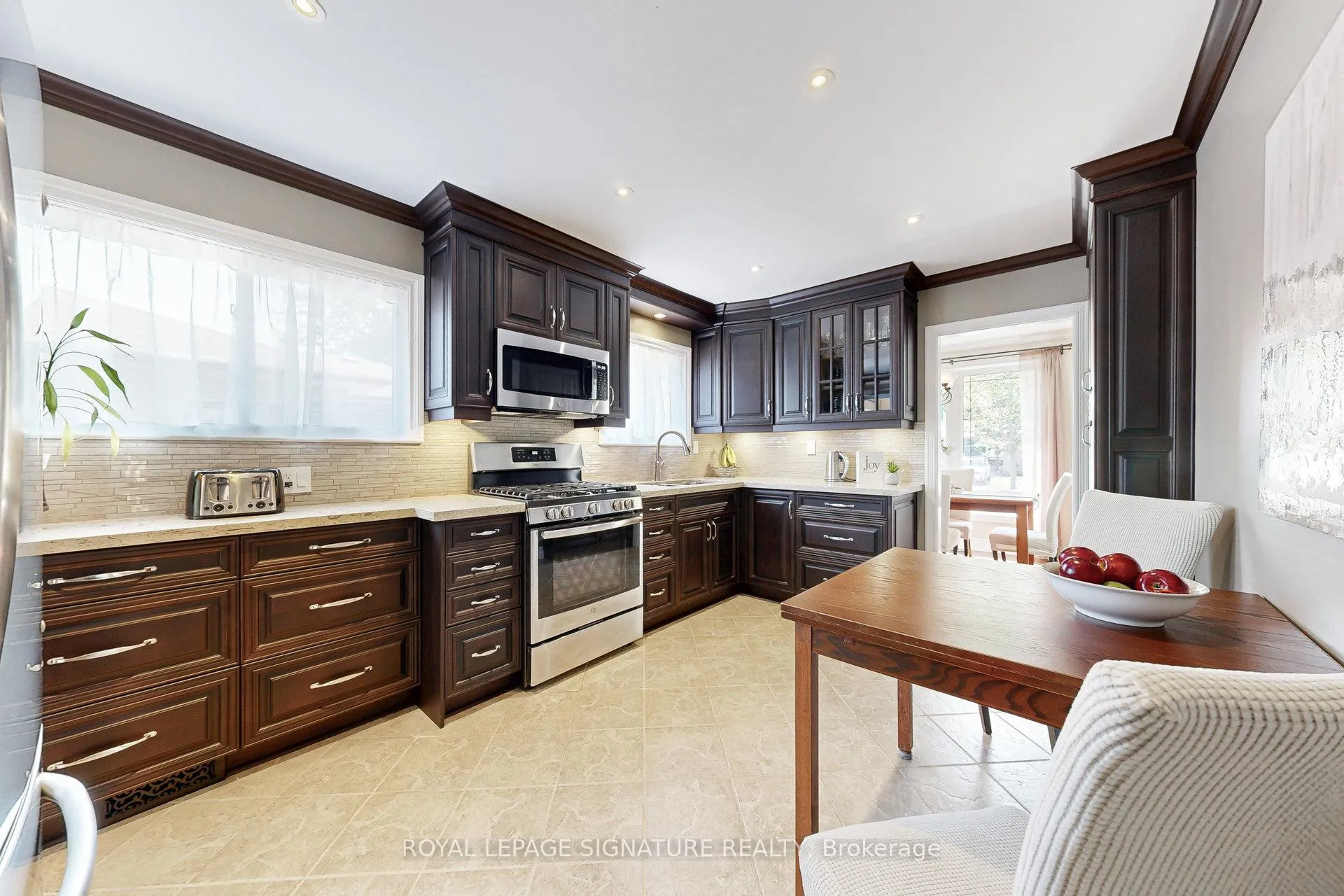 Photo 9 of 867 Antonio Street, Pickering, Bay Ridges — HOMEH