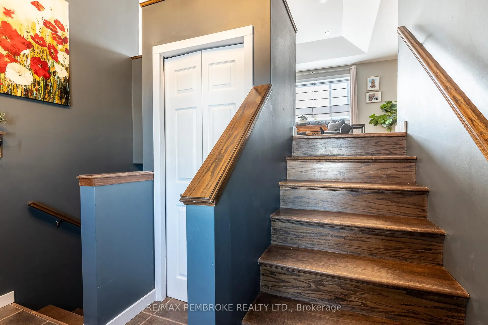 Photo 7 of 1017 Riverstone Trail, Petawawa — HOMEH