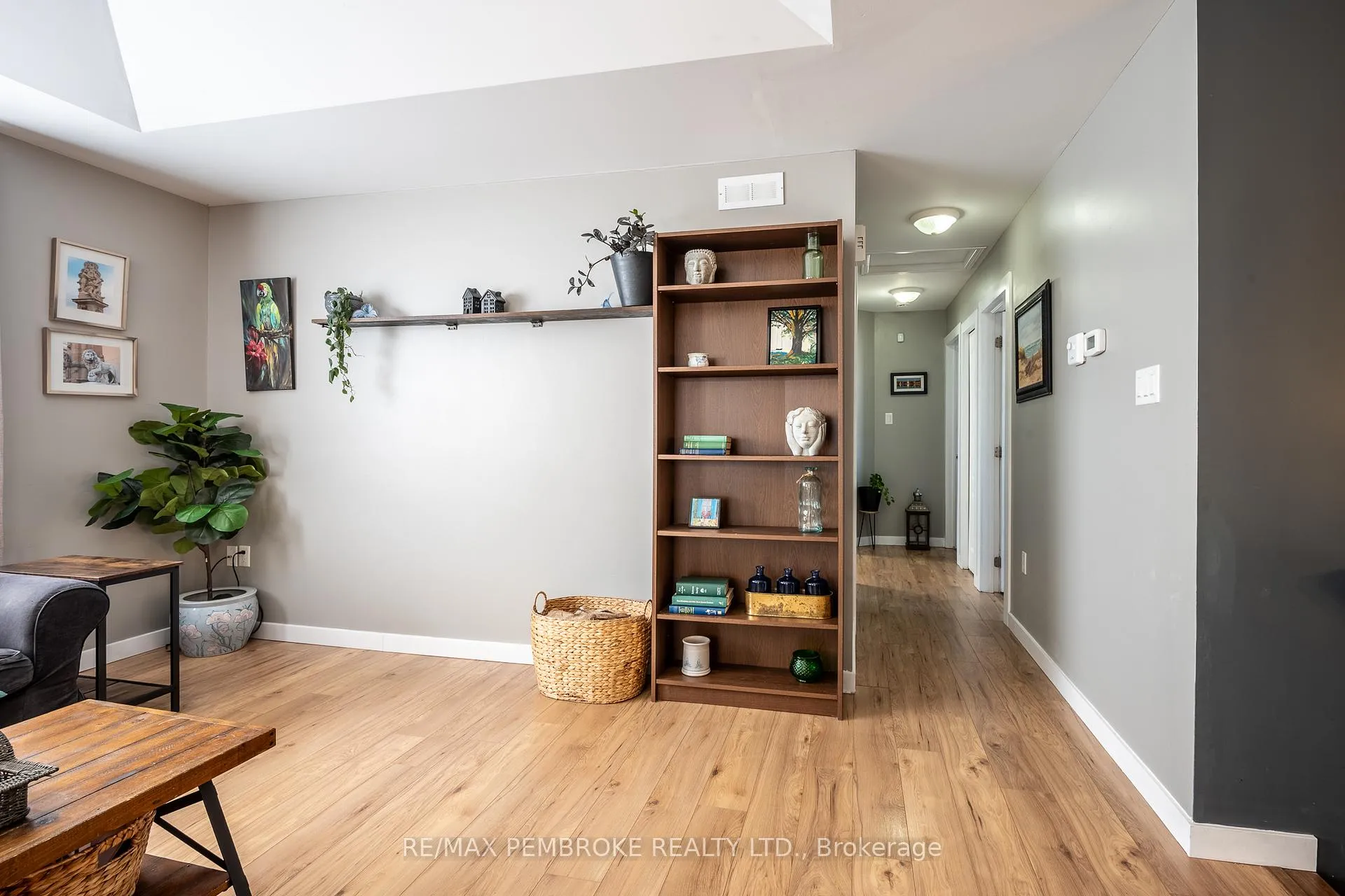 Photo 13 of 1017 Riverstone Trail, Petawawa — HOMEH