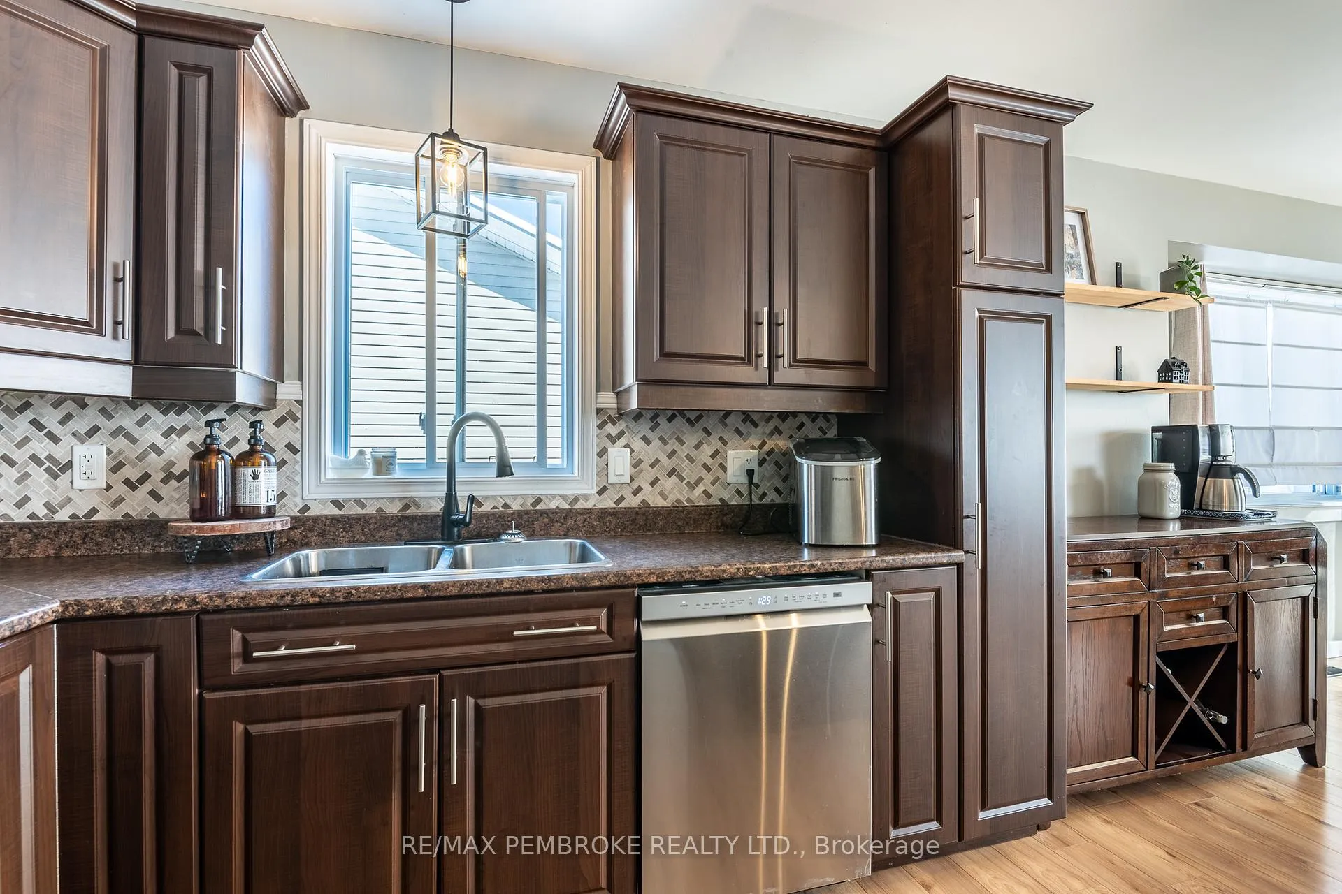 Photo 20 of 1017 Riverstone Trail, Petawawa — HOMEH
