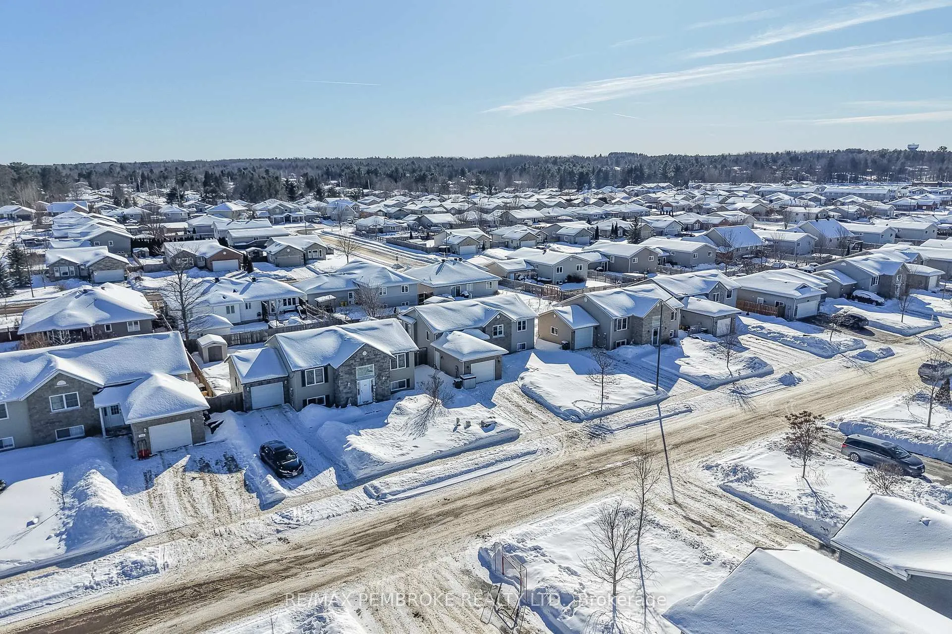 Photo 41 of 1017 Riverstone Trail, Petawawa — HOMEH