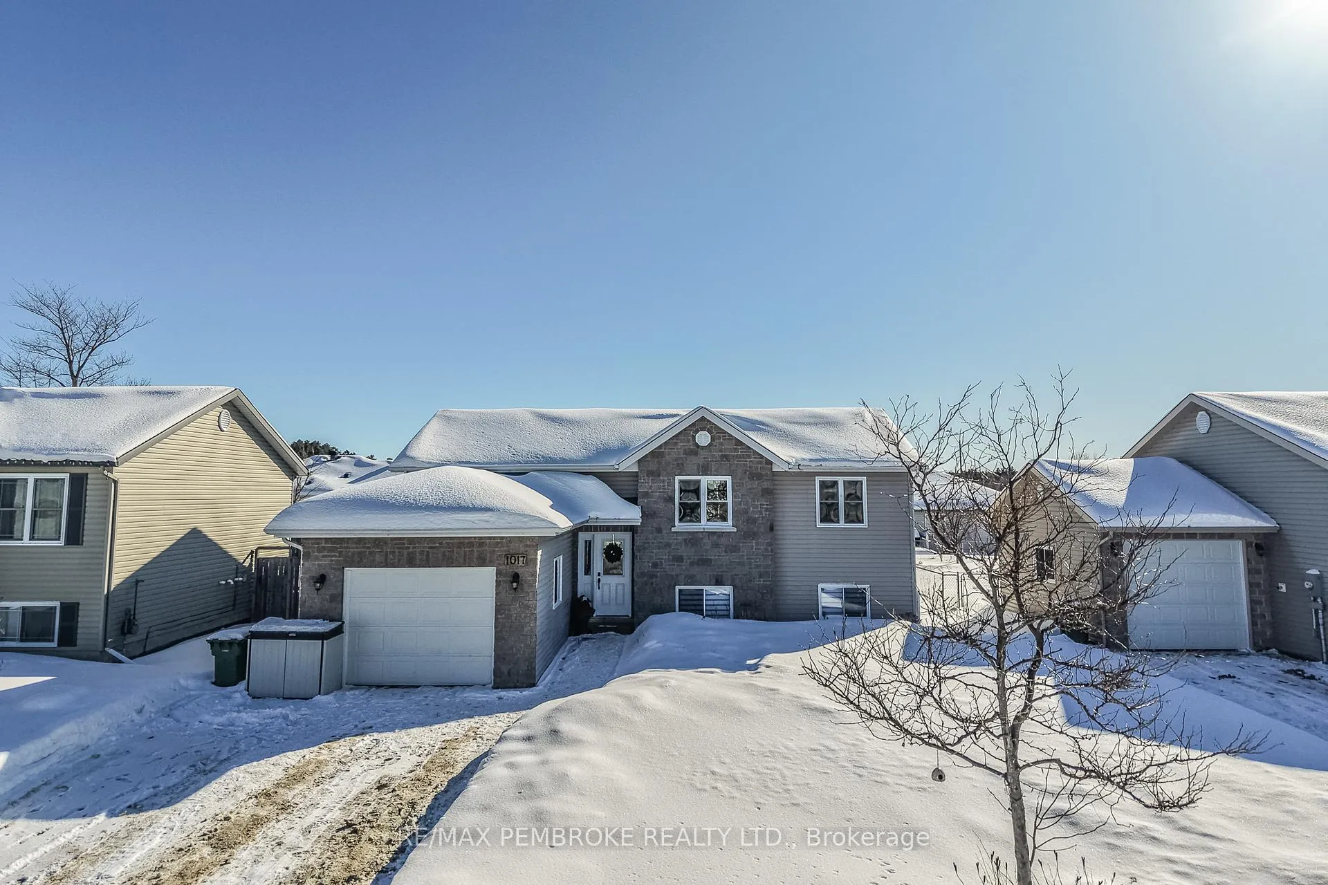 Photo 44 of 1017 Riverstone Trail, Petawawa — HOMEH