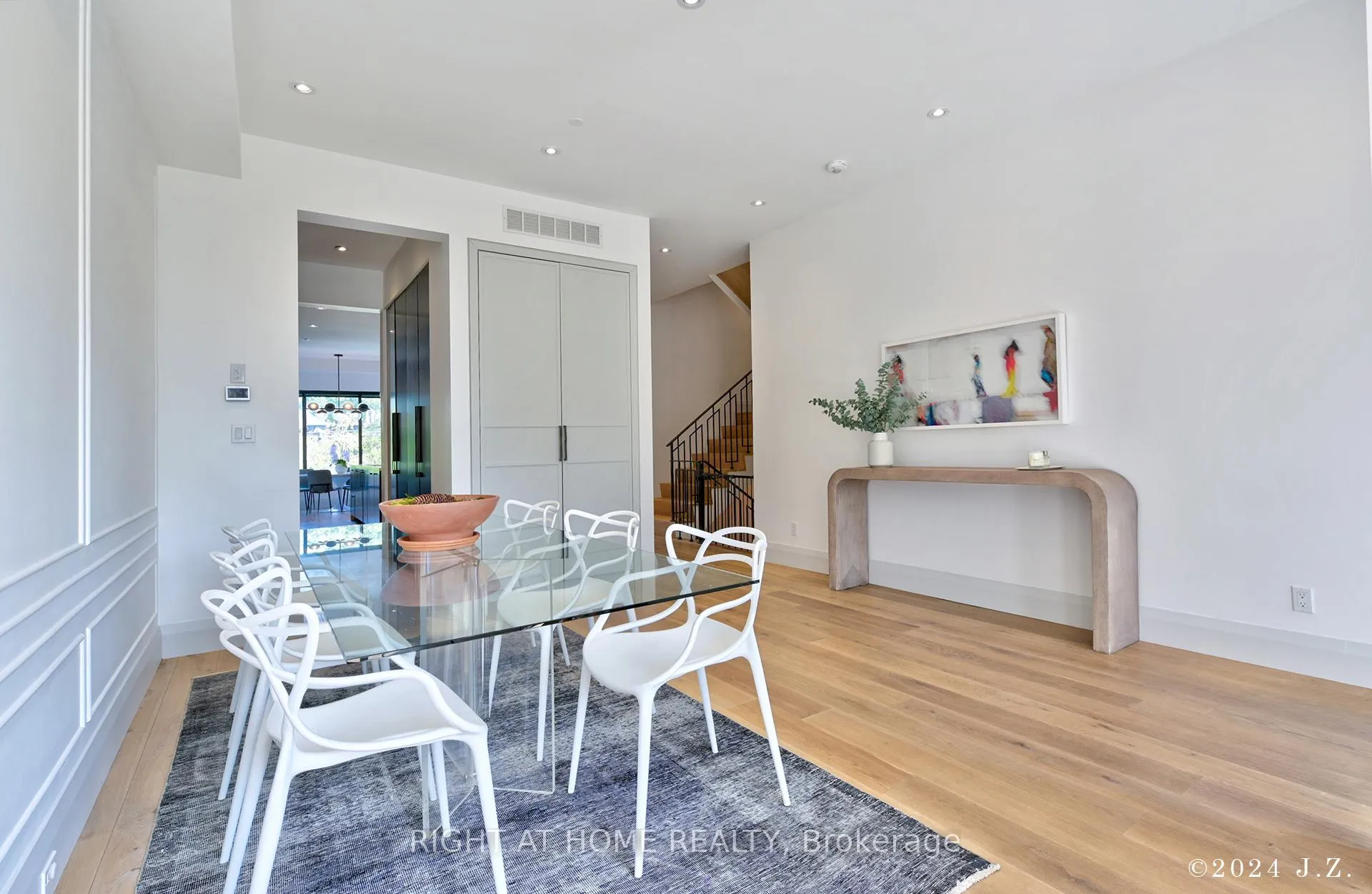 Photo 4 of 521 Atlas Avenue, Toronto, Humewood-Cedarvale — HOMEH
