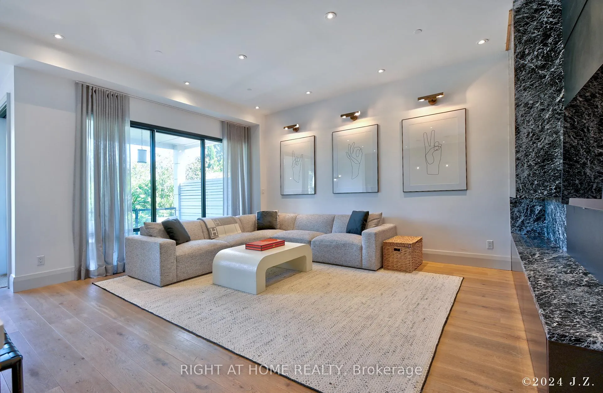 Photo 7 of 521 Atlas Avenue, Toronto, Humewood-Cedarvale — HOMEH