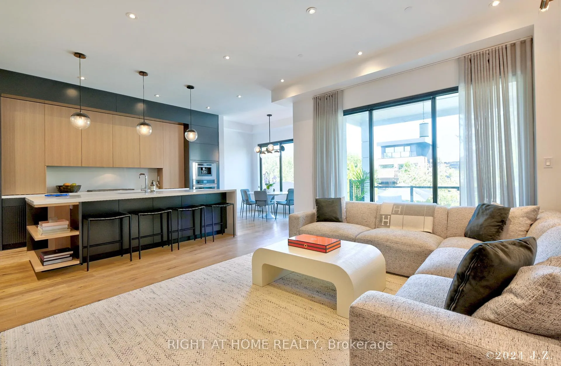 Photo 9 of 521 Atlas Avenue, Toronto, Humewood-Cedarvale — HOMEH