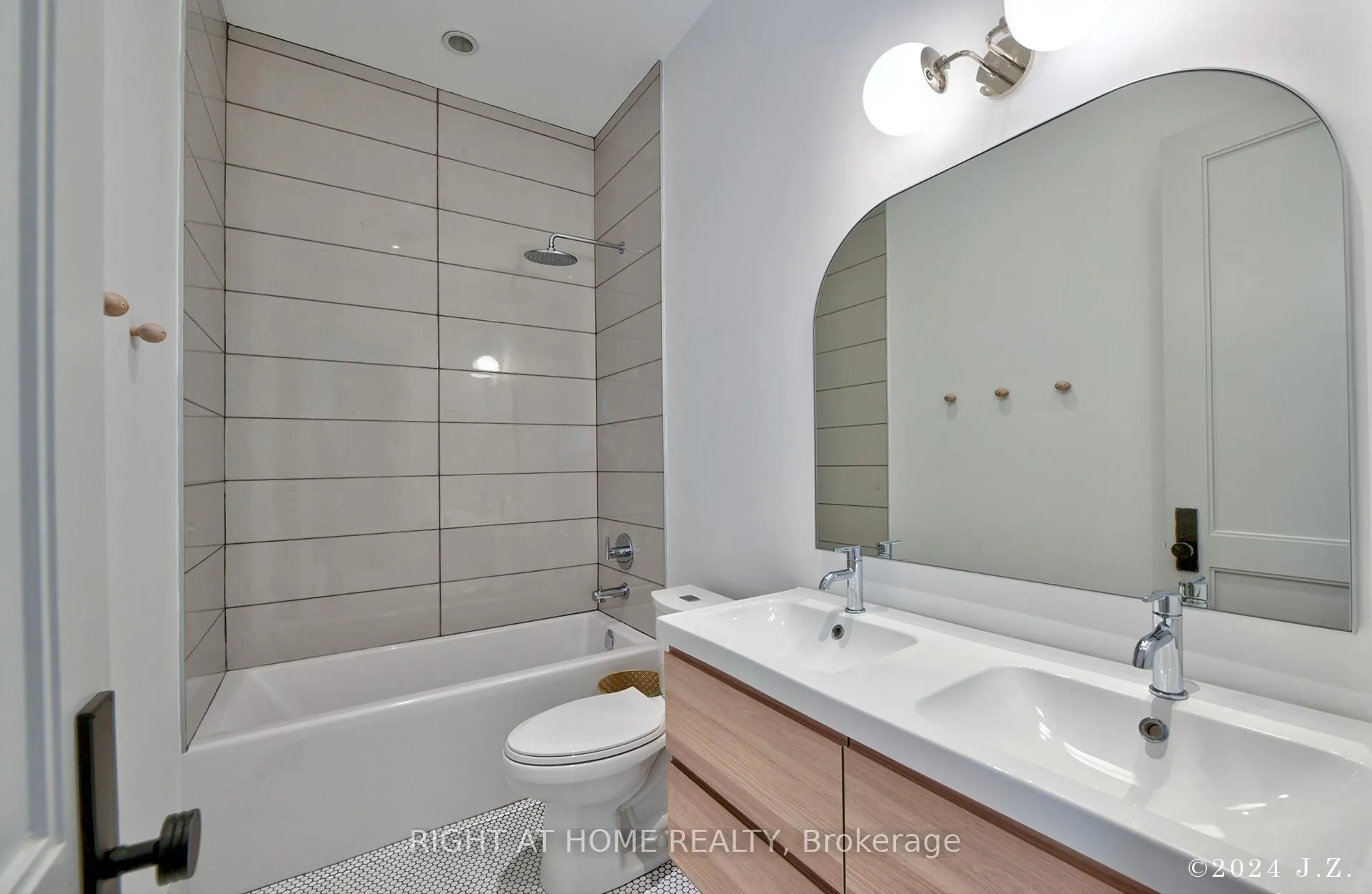 Photo 28 of 521 Atlas Avenue, Toronto, Humewood-Cedarvale — HOMEH
