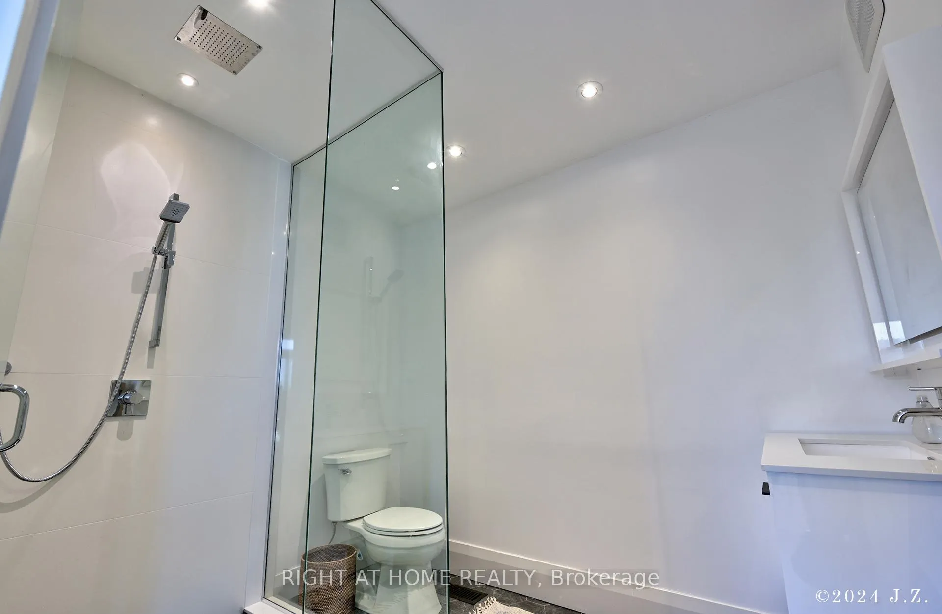 Photo 31 of 521 Atlas Avenue, Toronto, Humewood-Cedarvale — HOMEH