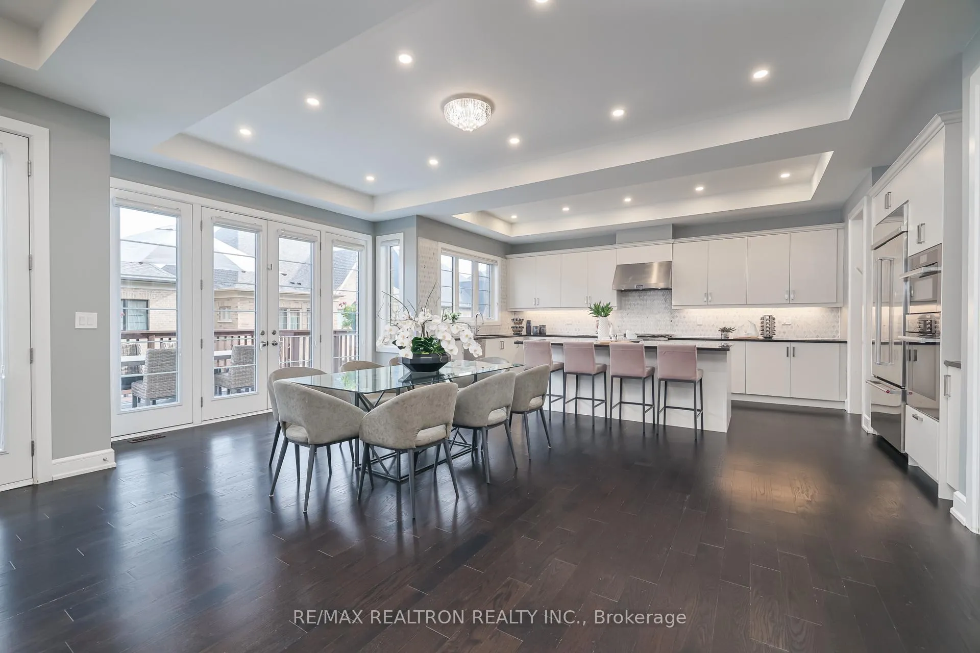Photo 5 of 3 Redelmeier Court, Vaughan, Patterson — HOMEH