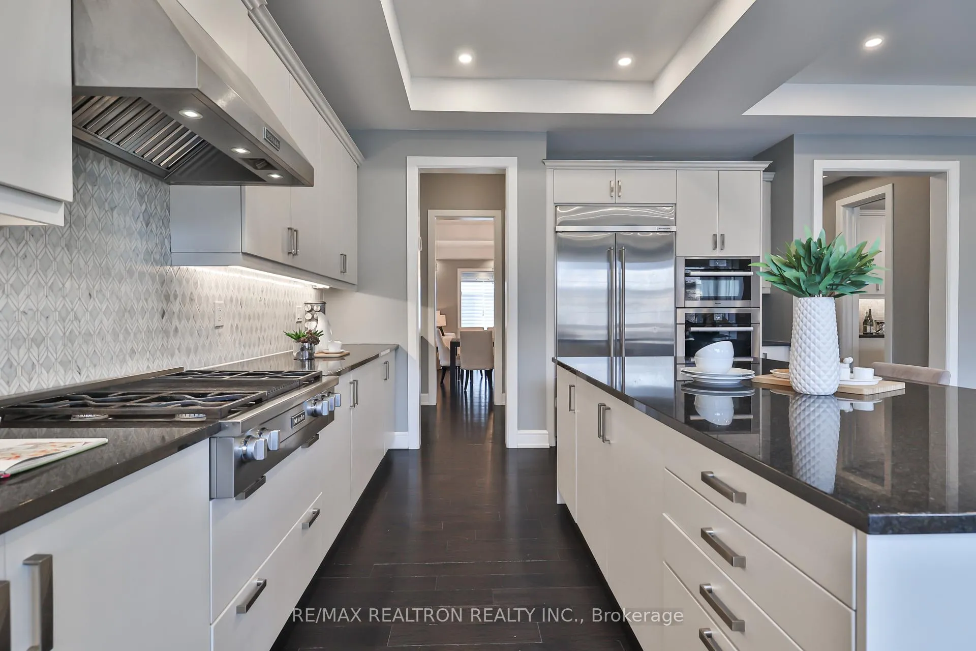 Photo 8 of 3 Redelmeier Court, Vaughan, Patterson — HOMEH