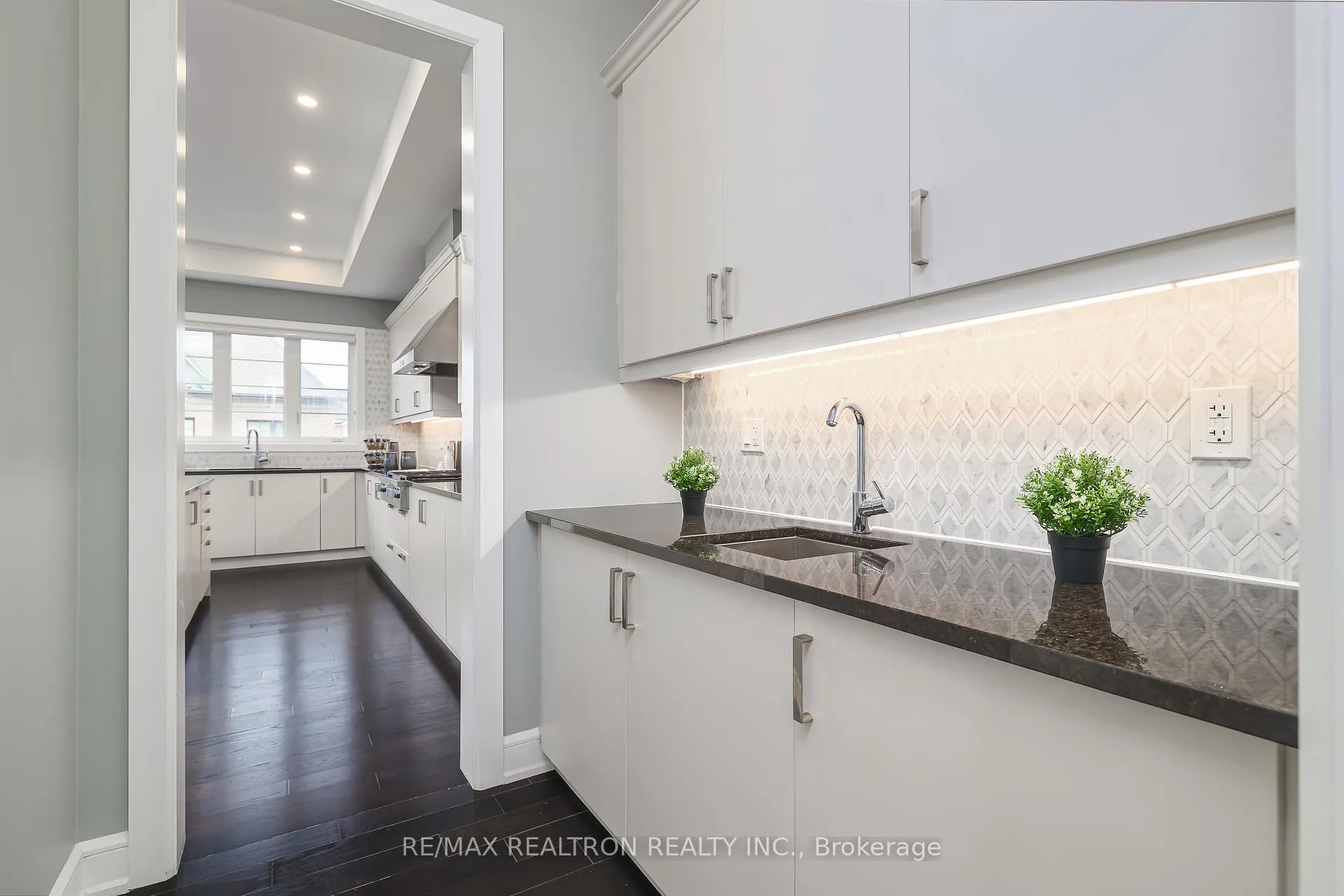 Photo 9 of 3 Redelmeier Court, Vaughan, Patterson — HOMEH