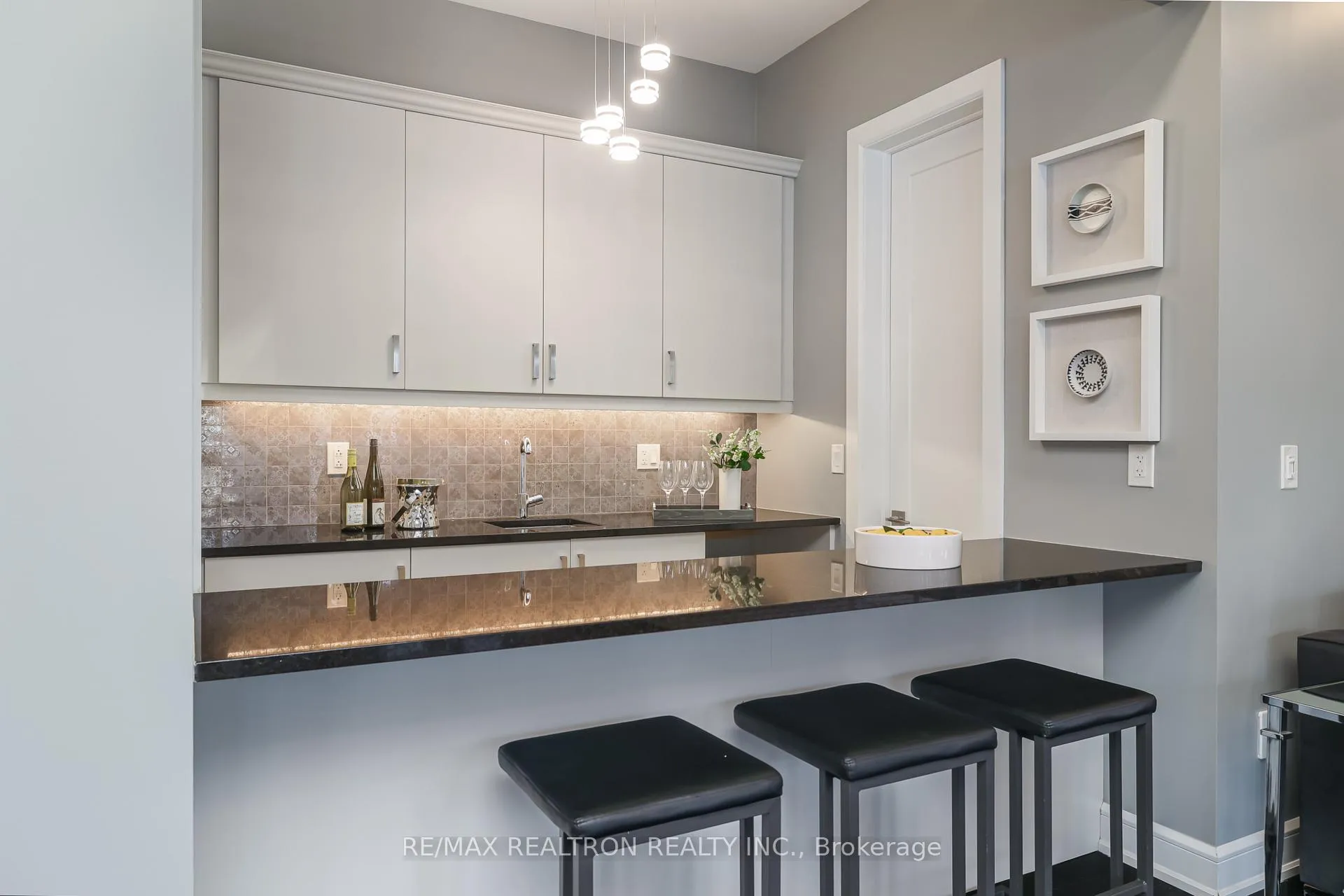 Photo 10 of 3 Redelmeier Court, Vaughan, Patterson — HOMEH